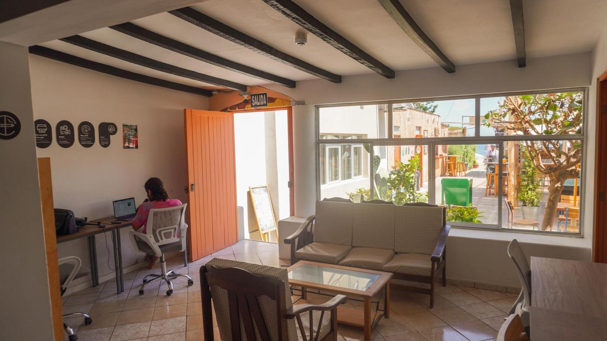 Viajero Paracas Hostel Exterior photo